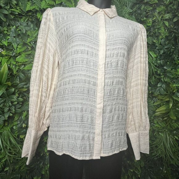 Guess Women Tops XL Beige Crinkle Blouse Collar Long Sleeve MSRP$89.00 NWT 0201 - Picture 3 of 16